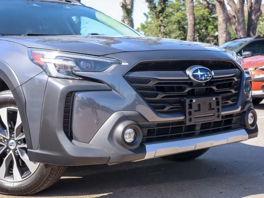 2023 Subaru Outback Limited photo 1