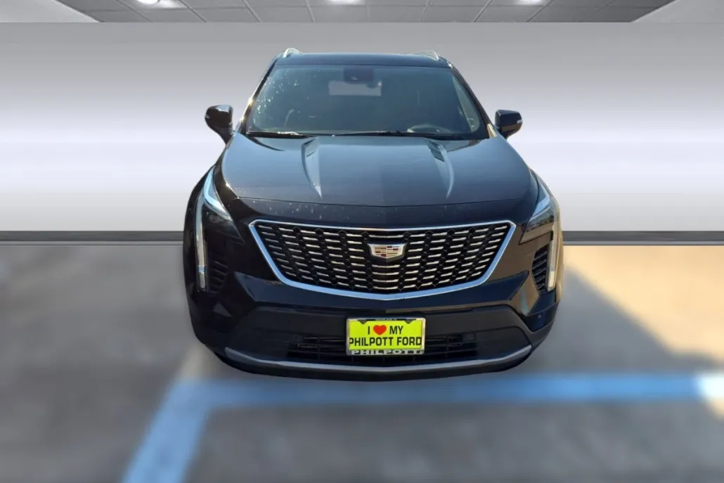 2021 Cadillac XT4 Premium Luxury photo 1