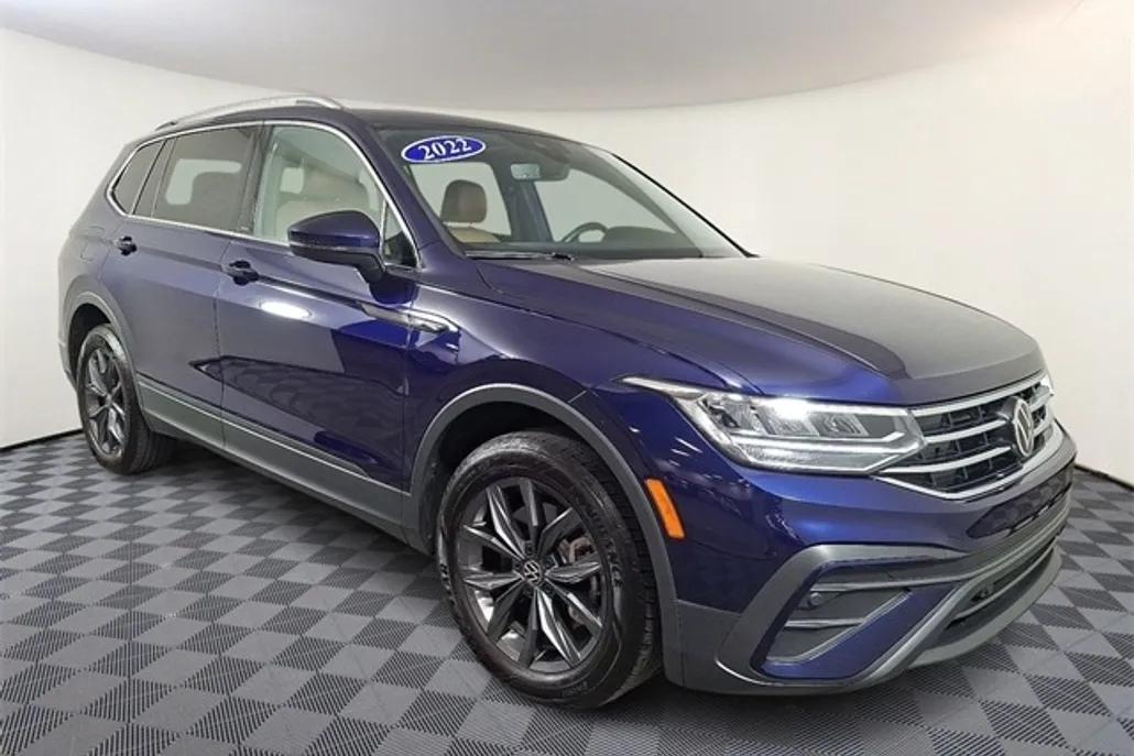 2022 Volkswagen Tiguan SE photo 1