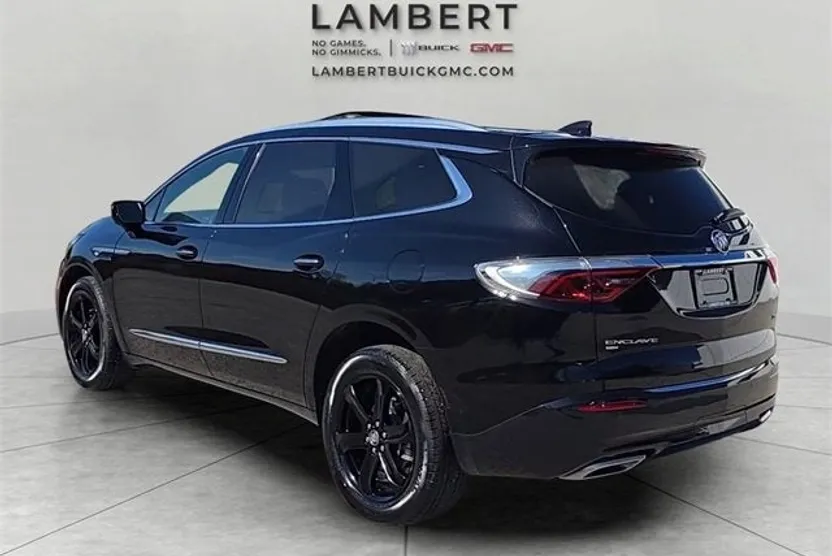 2024 Buick Enclave Essence photo 1