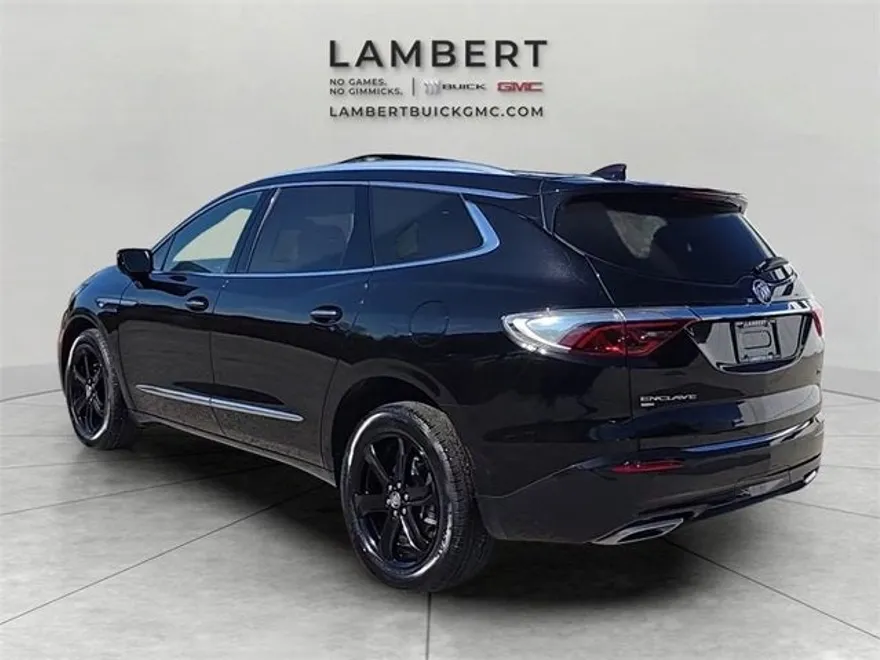 2024 Buick Enclave Essence photo 1