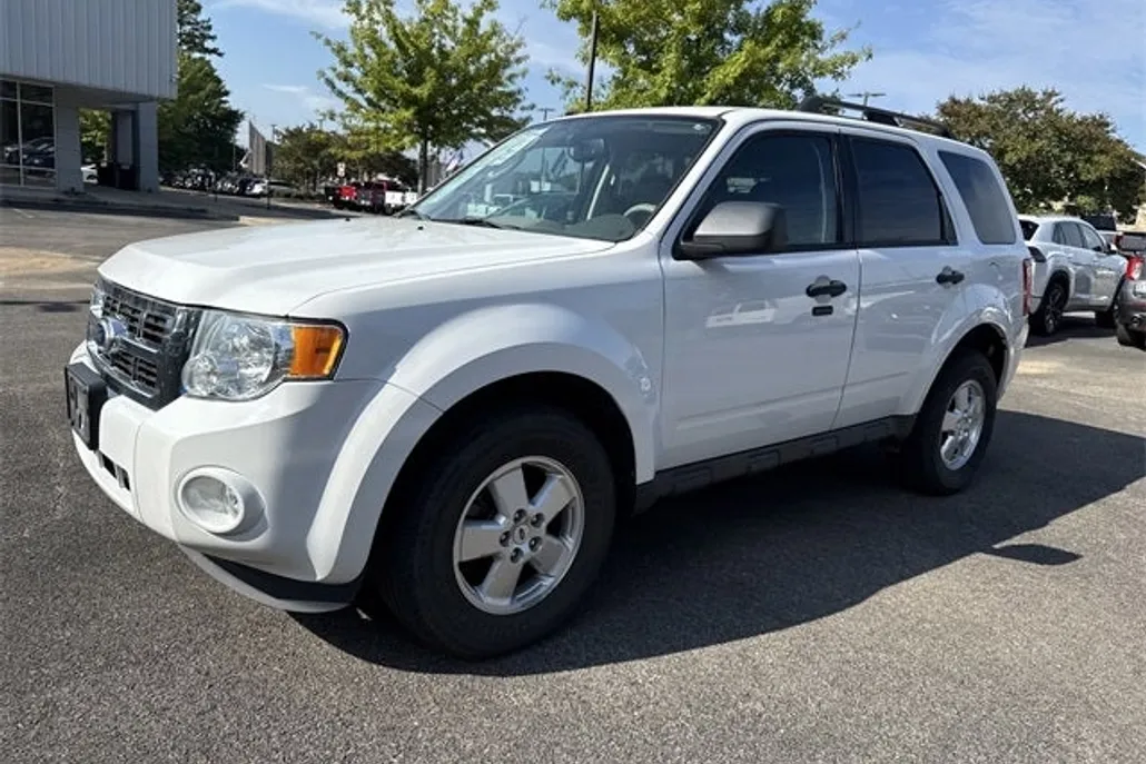 2011 Ford Escape XLT photo 1