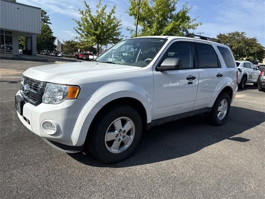 2011 Ford Escape XLT photo 1