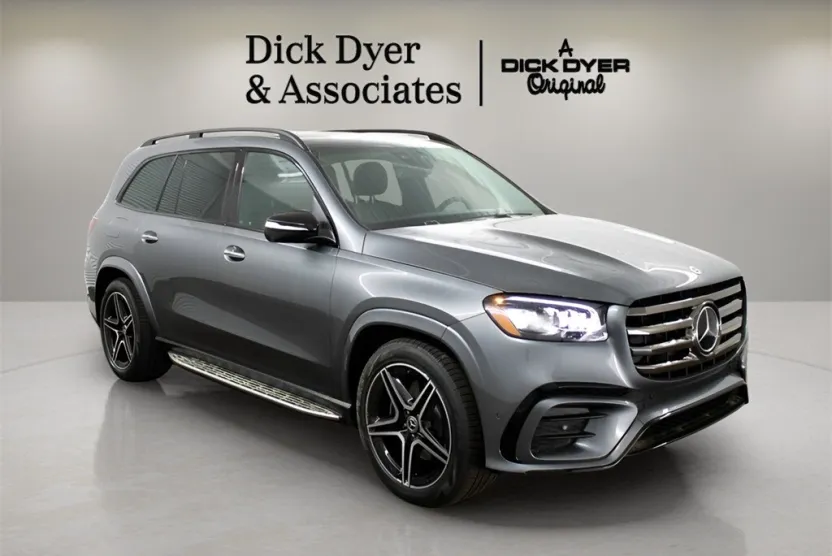 2024 Mercedes Benz GLS 450 4MATIC photo 1