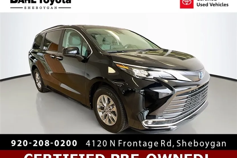 2024 Toyota Sienna XLE photo 1