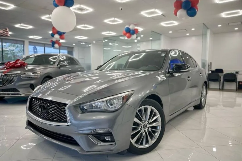 2018 Infiniti Q50 3.0t LUXE photo 1