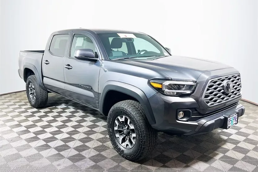 2023 Toyota Tacoma TRD Off-Road V6 photo 1