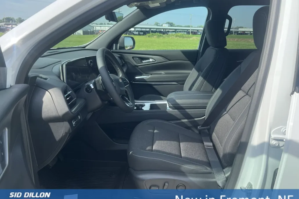 2026 Chevrolet Traverse photo 1