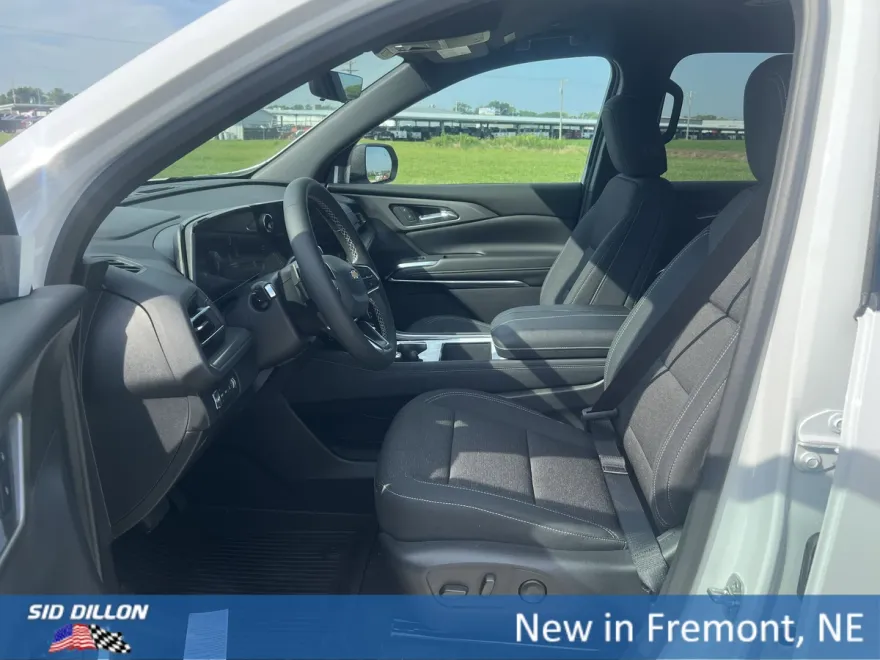 2026 Chevrolet Traverse photo 1