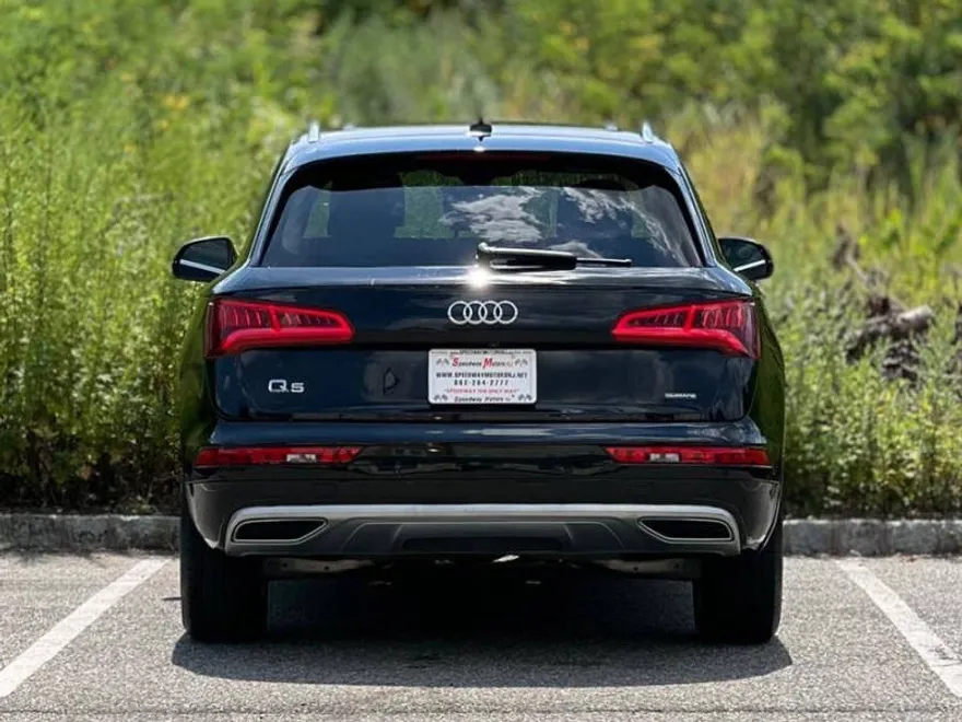 2020 Audi Q5 Premium 45 TFSI photo 1