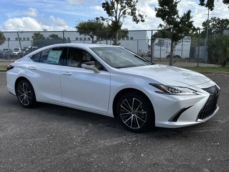 2025 Lexus ES 350 photo 1