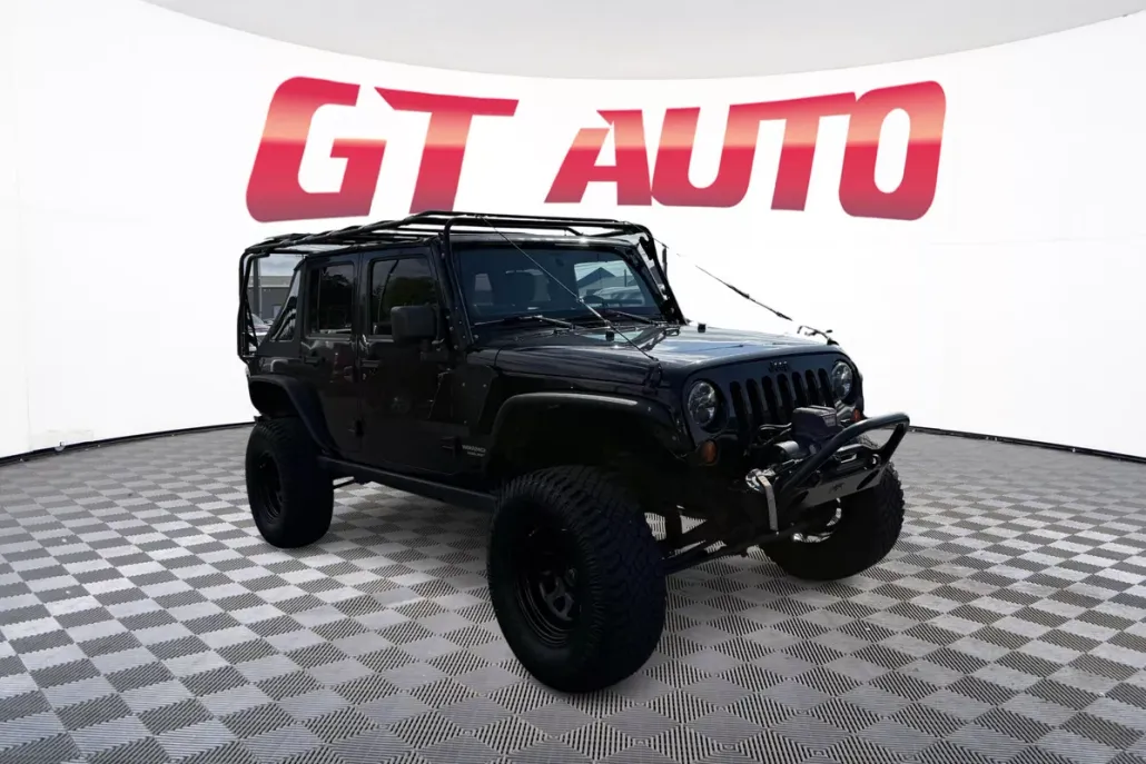 2012 Jeep Wrangler Unlimited Sahara photo 1