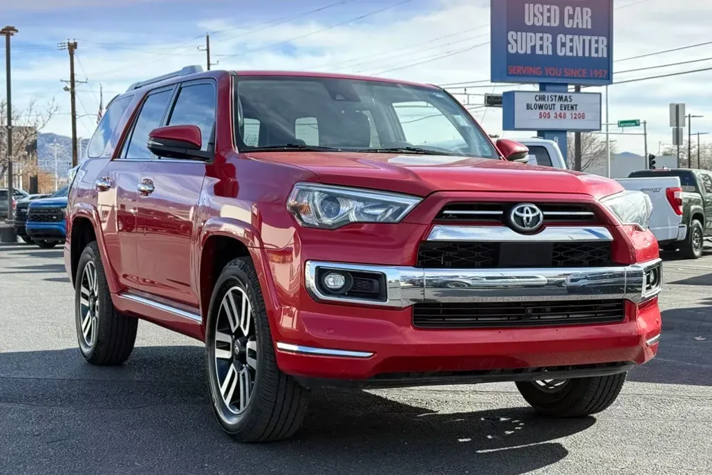 2022 Toyota 4Runner Limited photo 1