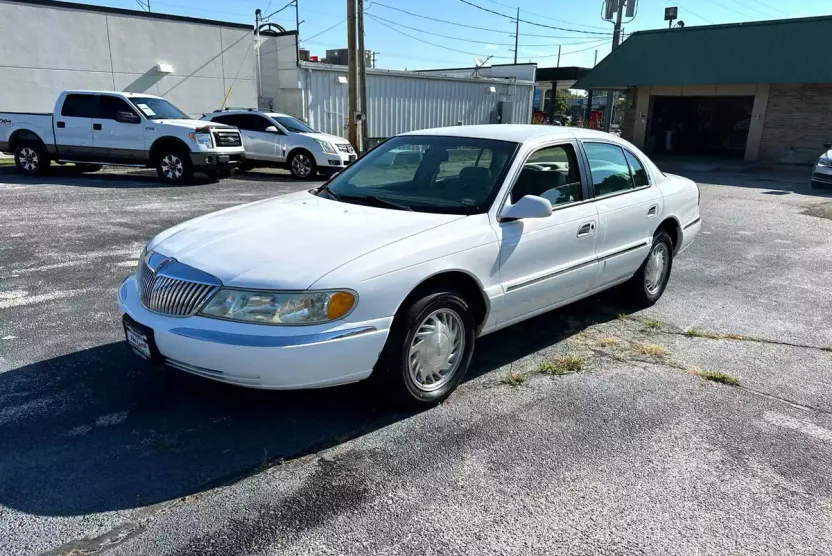 1998 Lincoln Continental photo 1