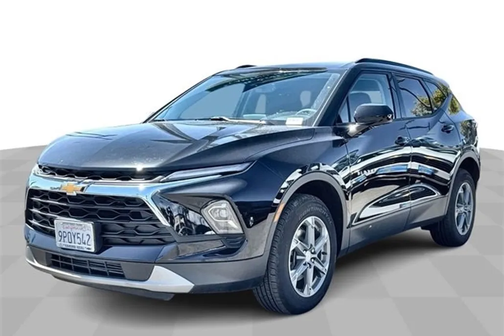 2025 Chevrolet Blazer 2LT photo 1