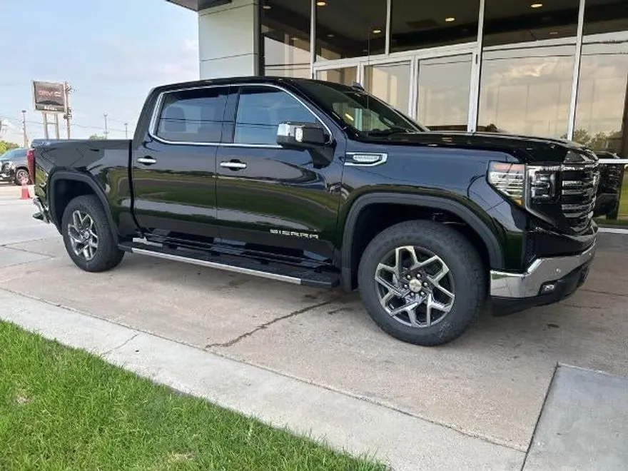 2026 Gmc Sierra 1500 SLT photo 1