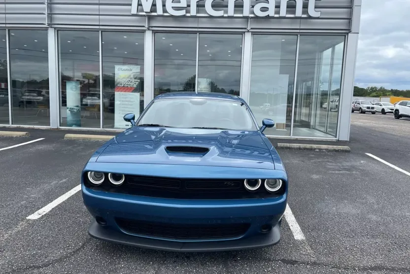 2023 Dodge Challenger R/T photo 1