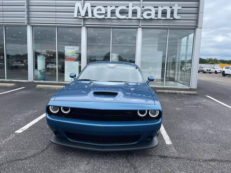 2023 Dodge Challenger R/T photo 1