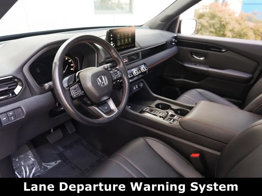 2024 Honda Pilot TrailSport photo 1
