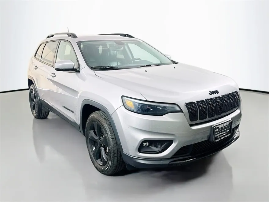 2020 Jeep Cherokee Altitude photo 1