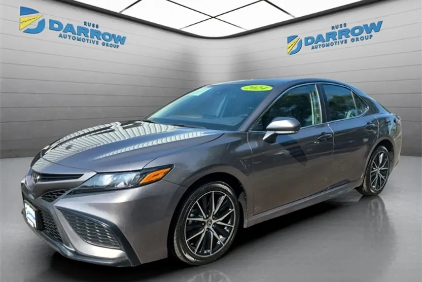 2024 Toyota Camry SE photo 1