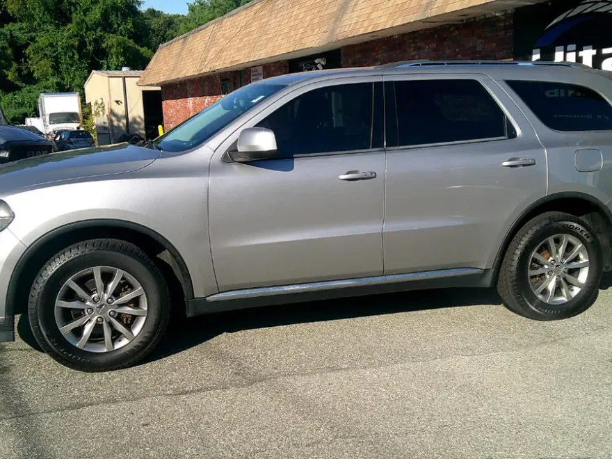 2016 Dodge Durango SXT photo 1
