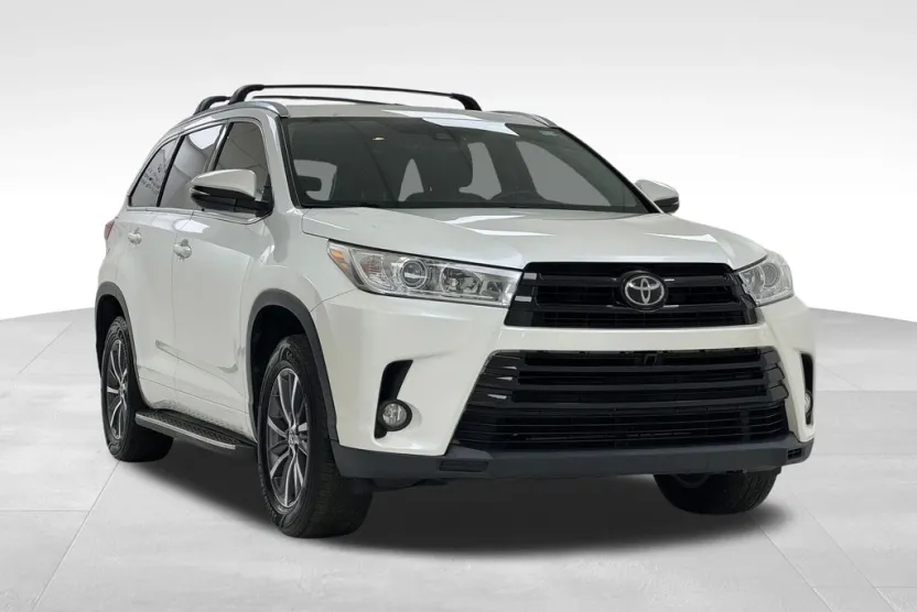 2017 Toyota Highlander XLE photo 1