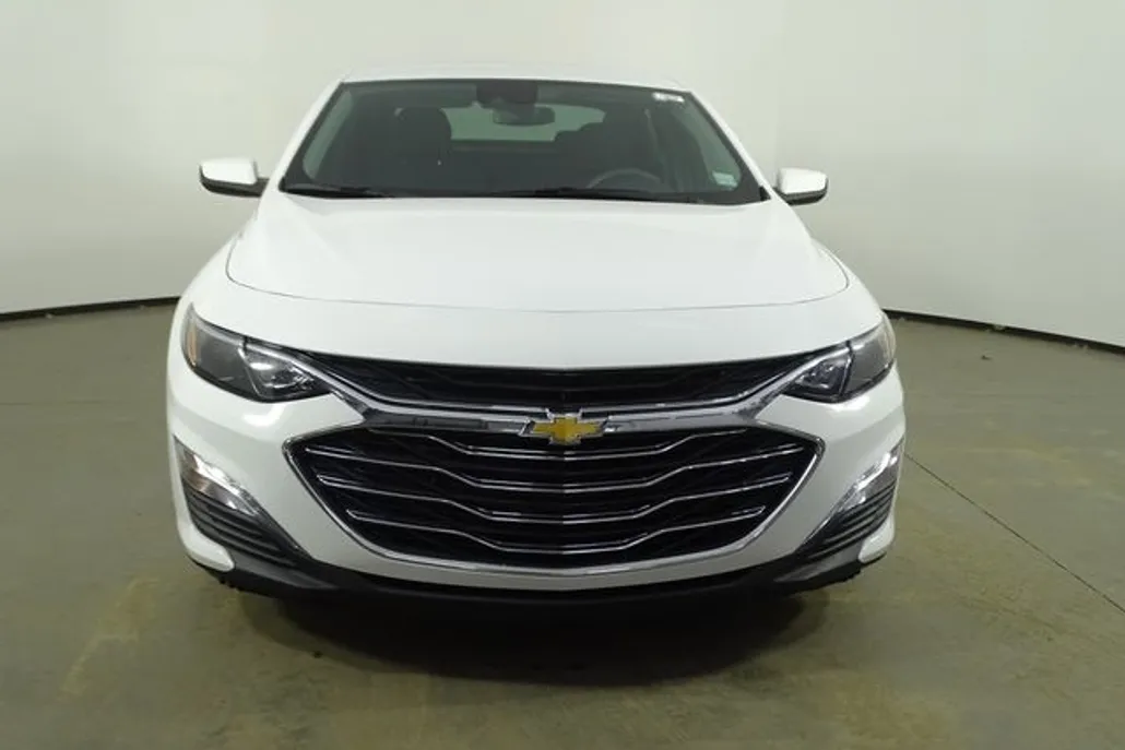 2023 Chevrolet Malibu LS photo 1