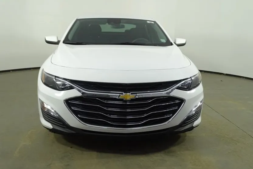 2023 Chevrolet Malibu LS photo 1