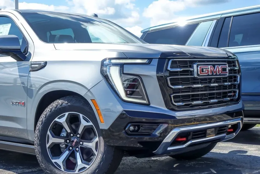 2025 Gmc Yukon AT4 photo 1