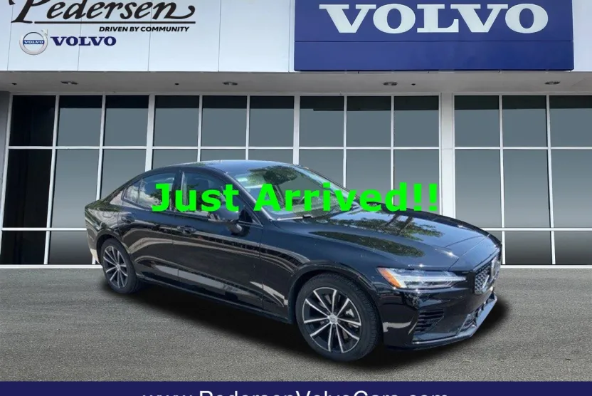 2023 Volvo S60 Recharge T8 Plus photo 1