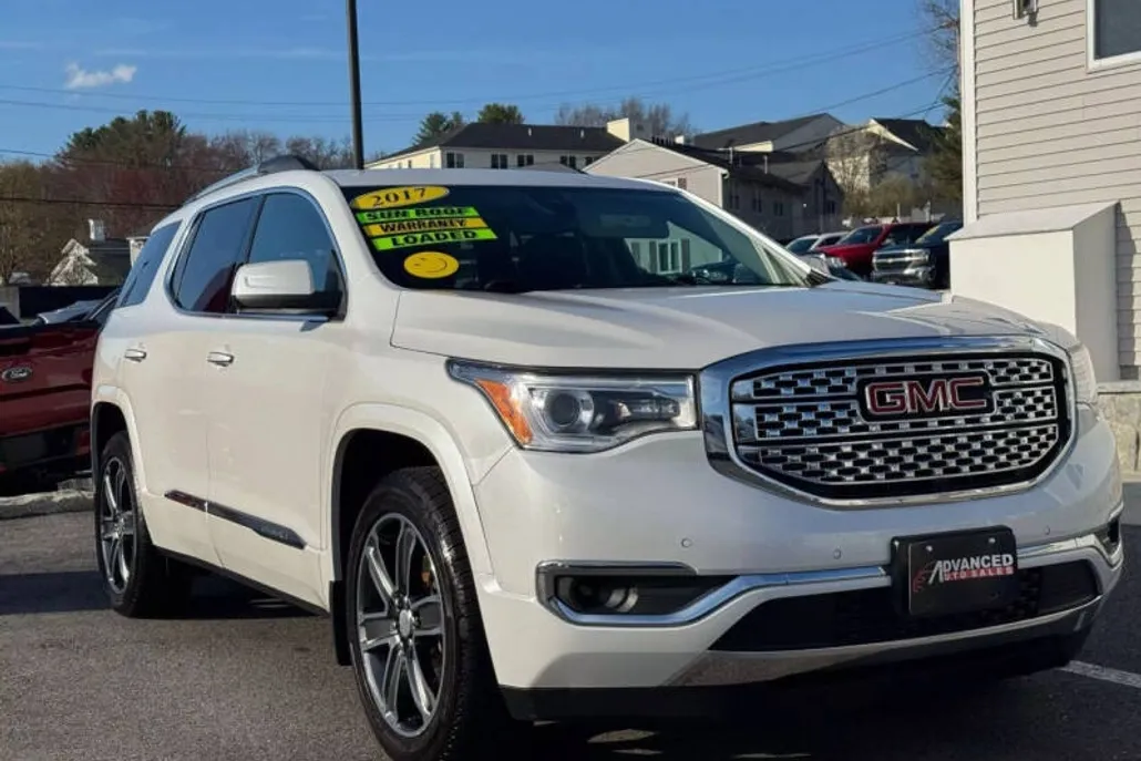 2017 Gmc Acadia Denali photo 1