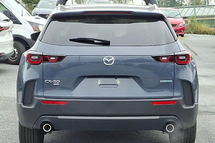 2025 Mazda CX-50 2.5 S Preferred photo 1
