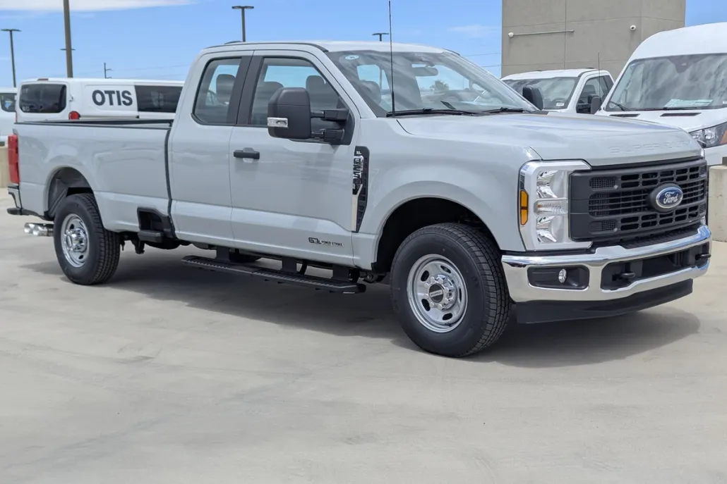 2025 Ford F-250 photo 1