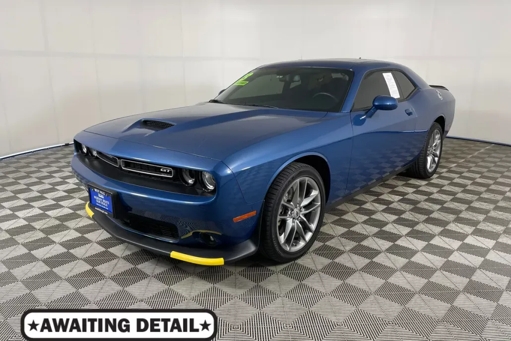 2023 Dodge Challenger GT photo 1