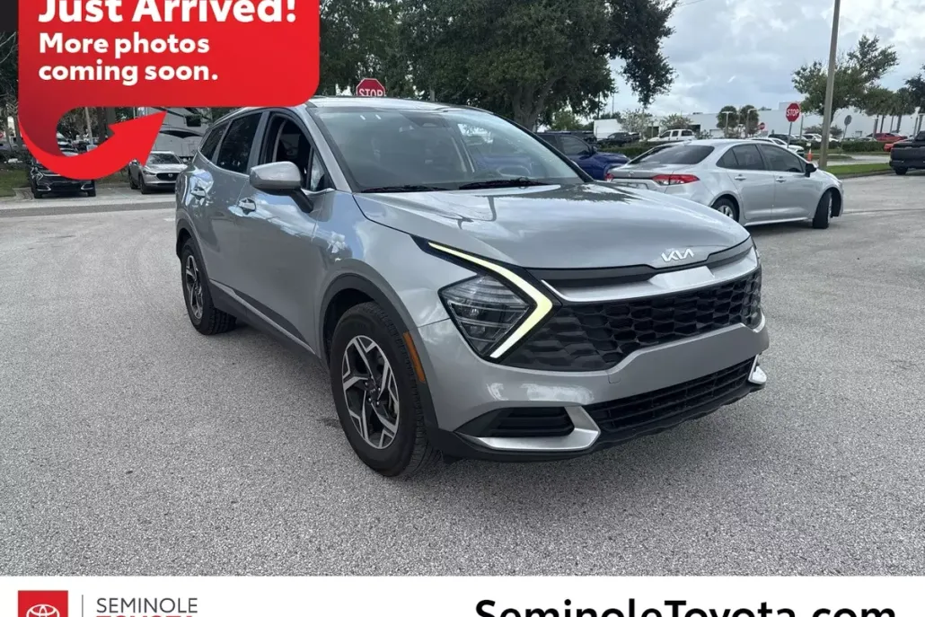 2024 Kia Sportage LX photo 1