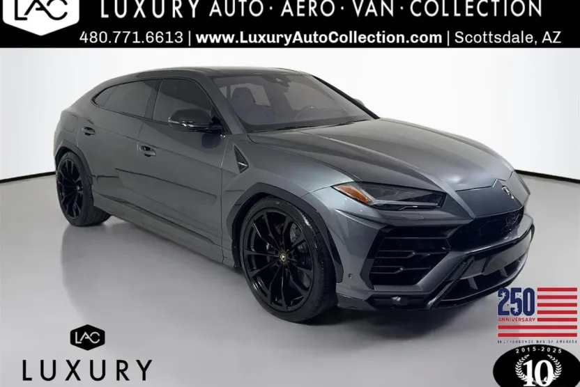 2019 Lamborghini Urus Base photo 1