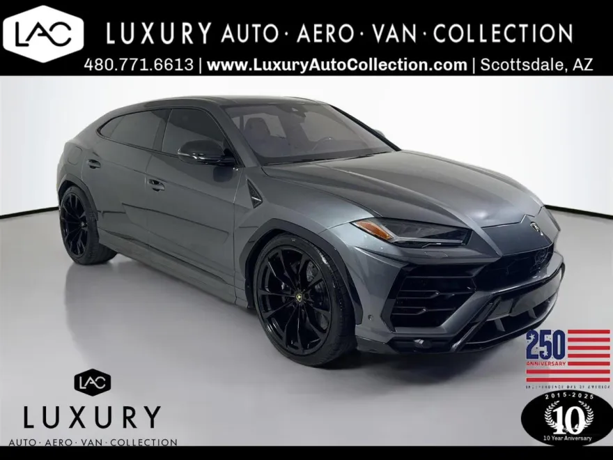 2019 Lamborghini Urus Base photo 1