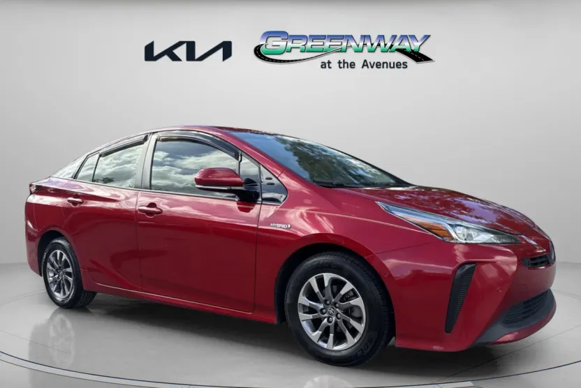 2019 Toyota Prius L Eco photo 1