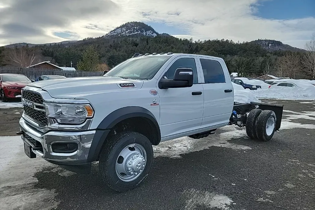 2024 Ram 5500 Tradesman photo 1