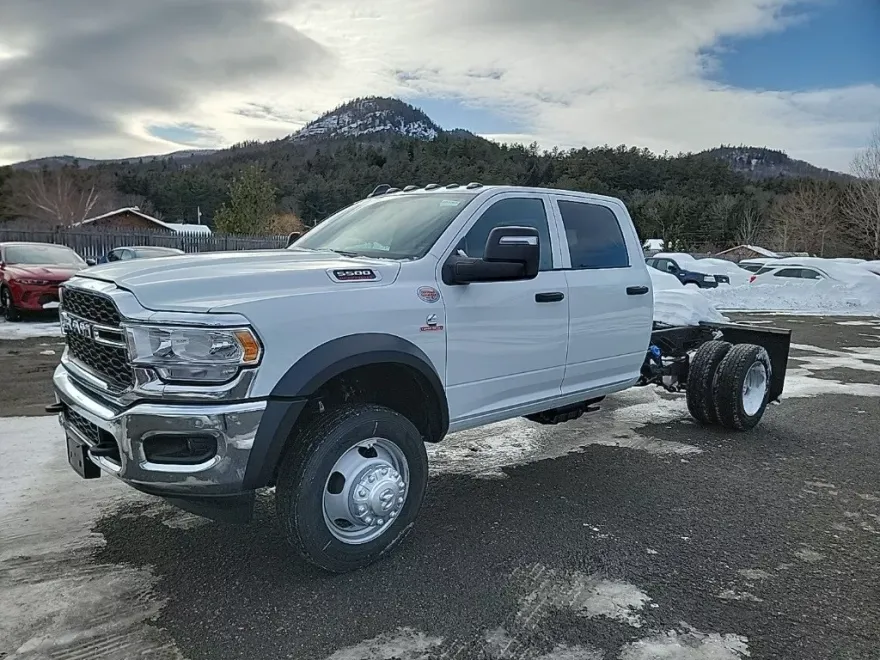 2024 Ram 5500 Tradesman photo 1