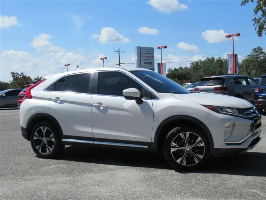 2020 Mitsubishi Eclipse Cross SEL photo 1