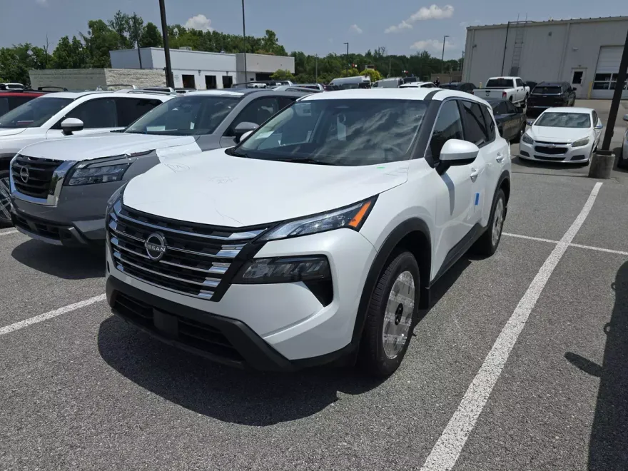 2025 Nissan Rogue SV photo 1