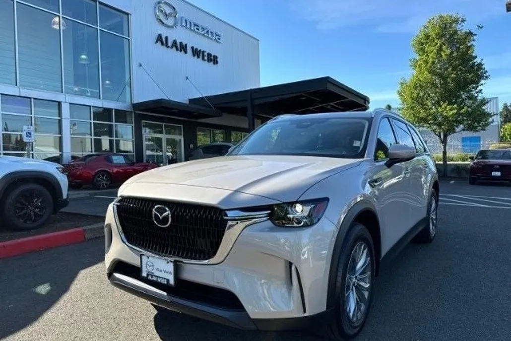 2024 Mazda CX-90 Preferred photo 1