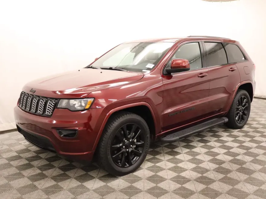 2018 Jeep Grand Cherokee Altitude photo 1
