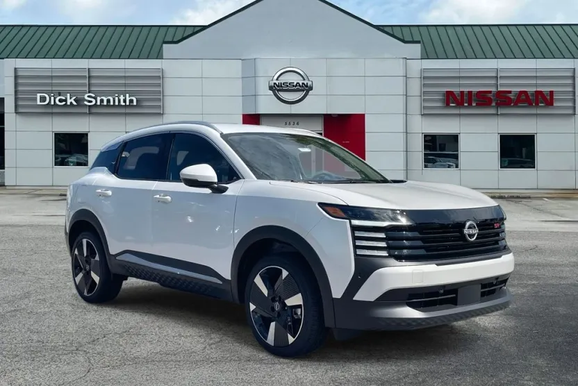 2025 Nissan Kicks SR photo 1