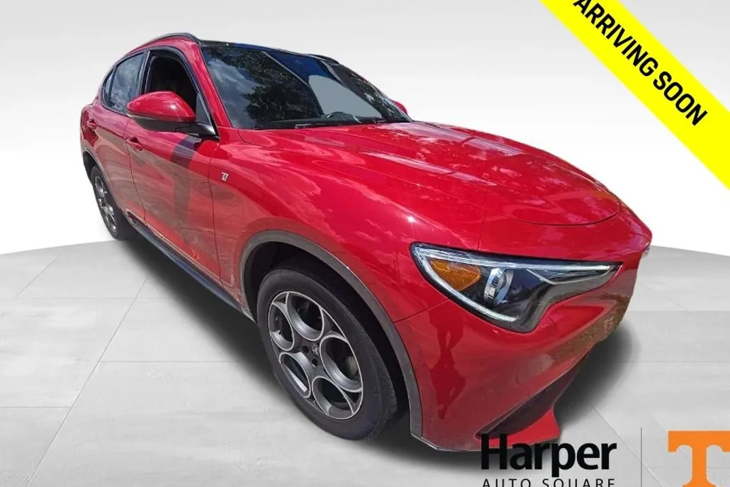 2022 Alfa Romeo Stelvio Ti photo 1