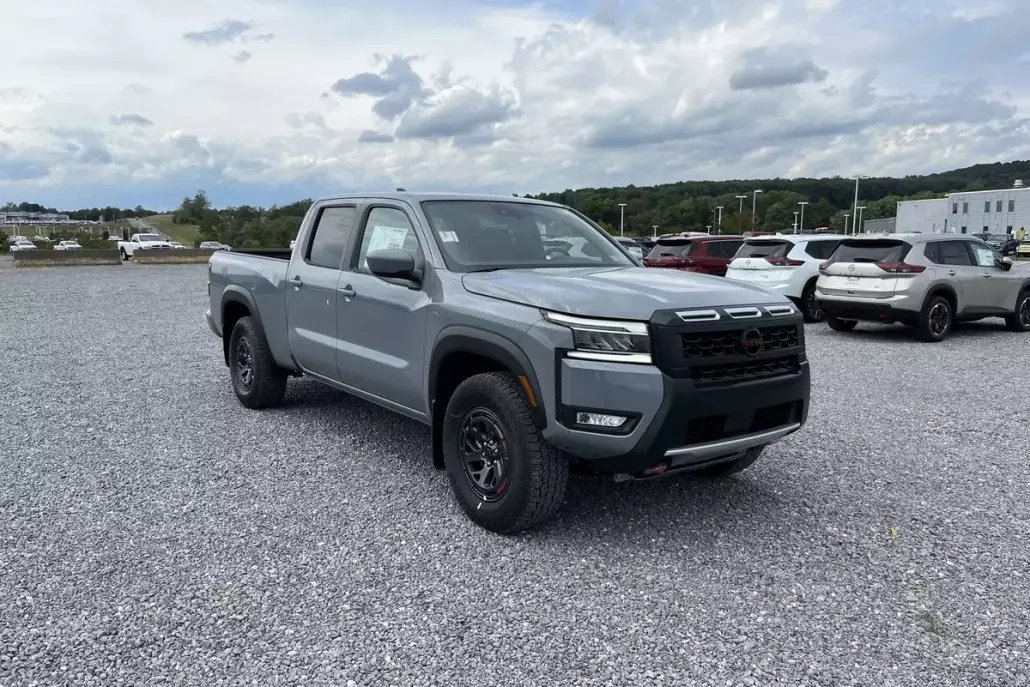 2025 Nissan Frontier PRO-4X photo 1