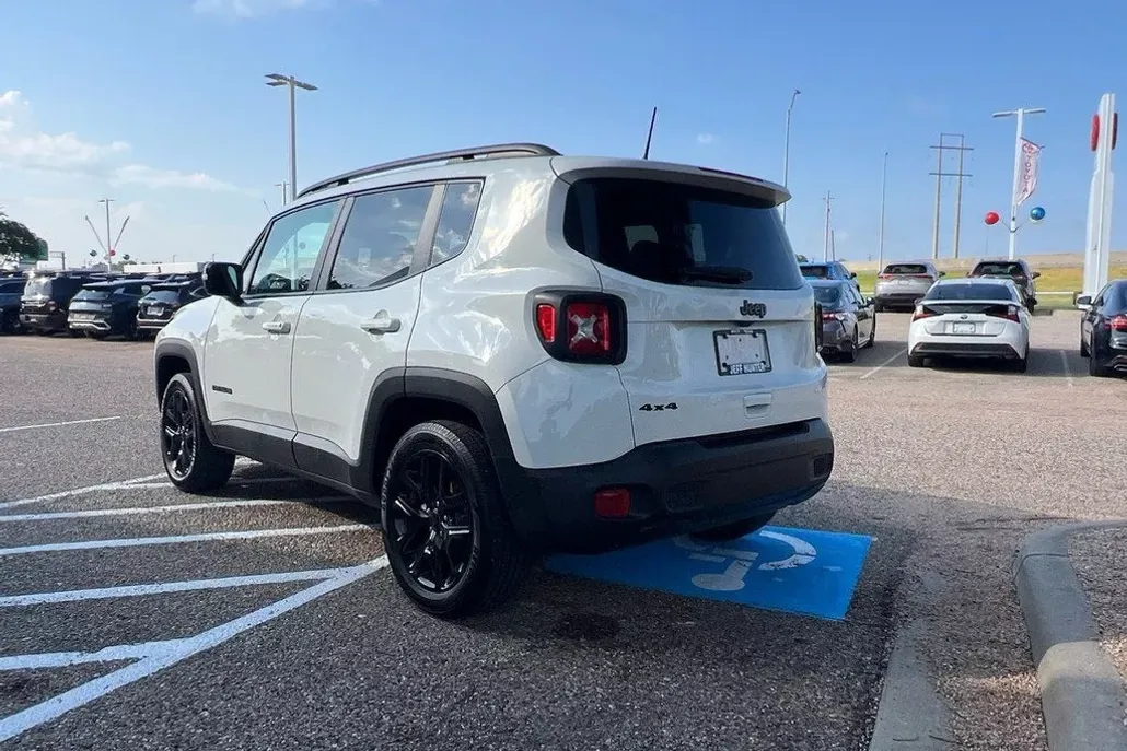 2023 Jeep Renegade Altitude photo 1