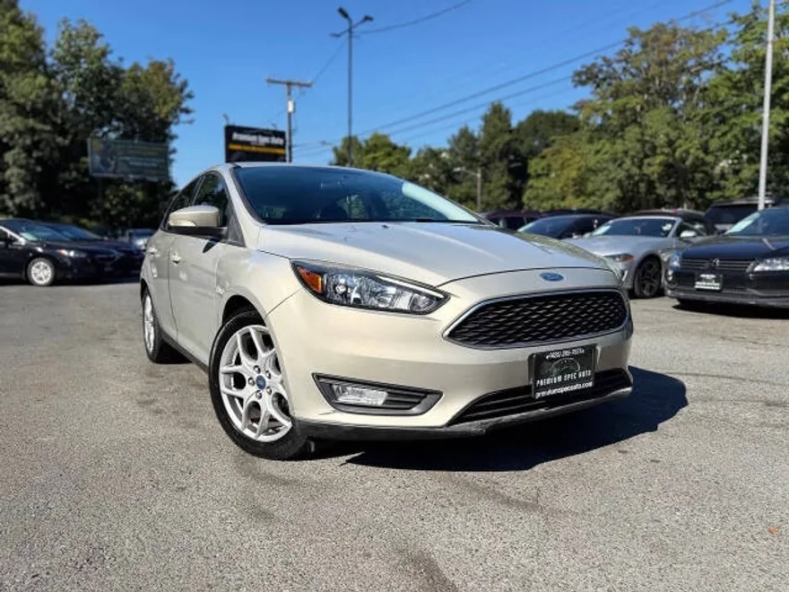 2015 Ford Focus SE photo 1